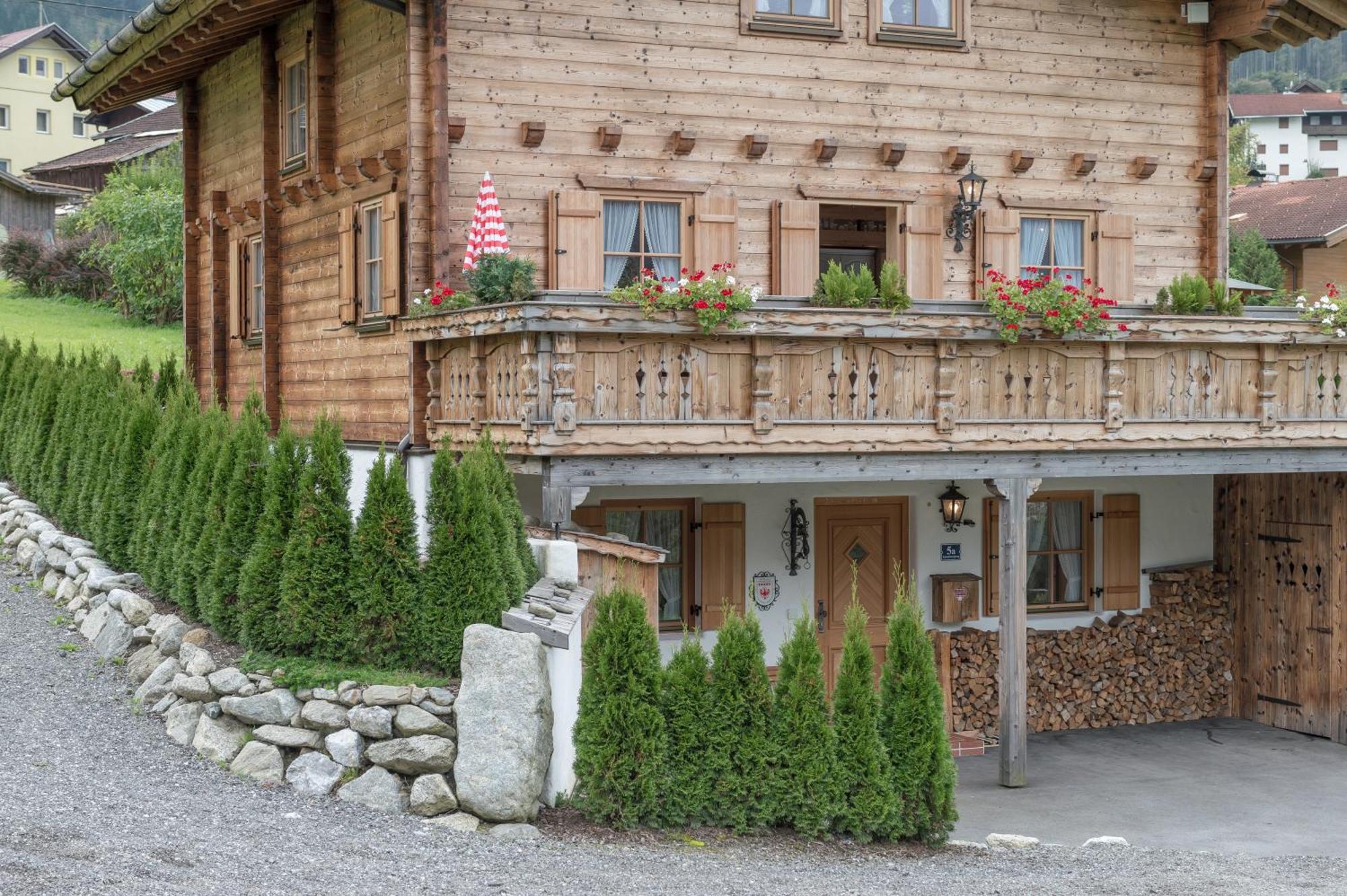Oetztal Chalet ザウテンス エクステリア 写真