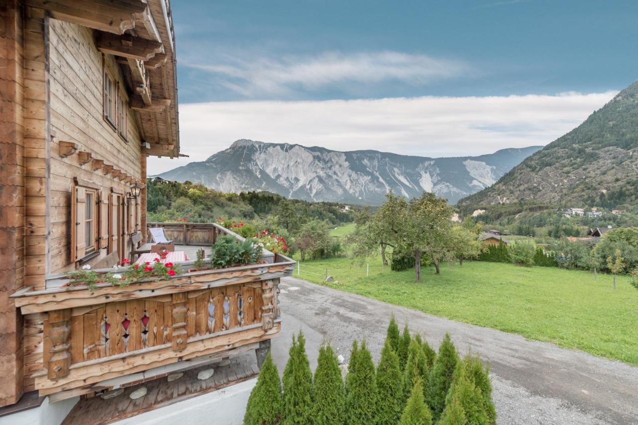 Oetztal Chalet ザウテンス エクステリア 写真